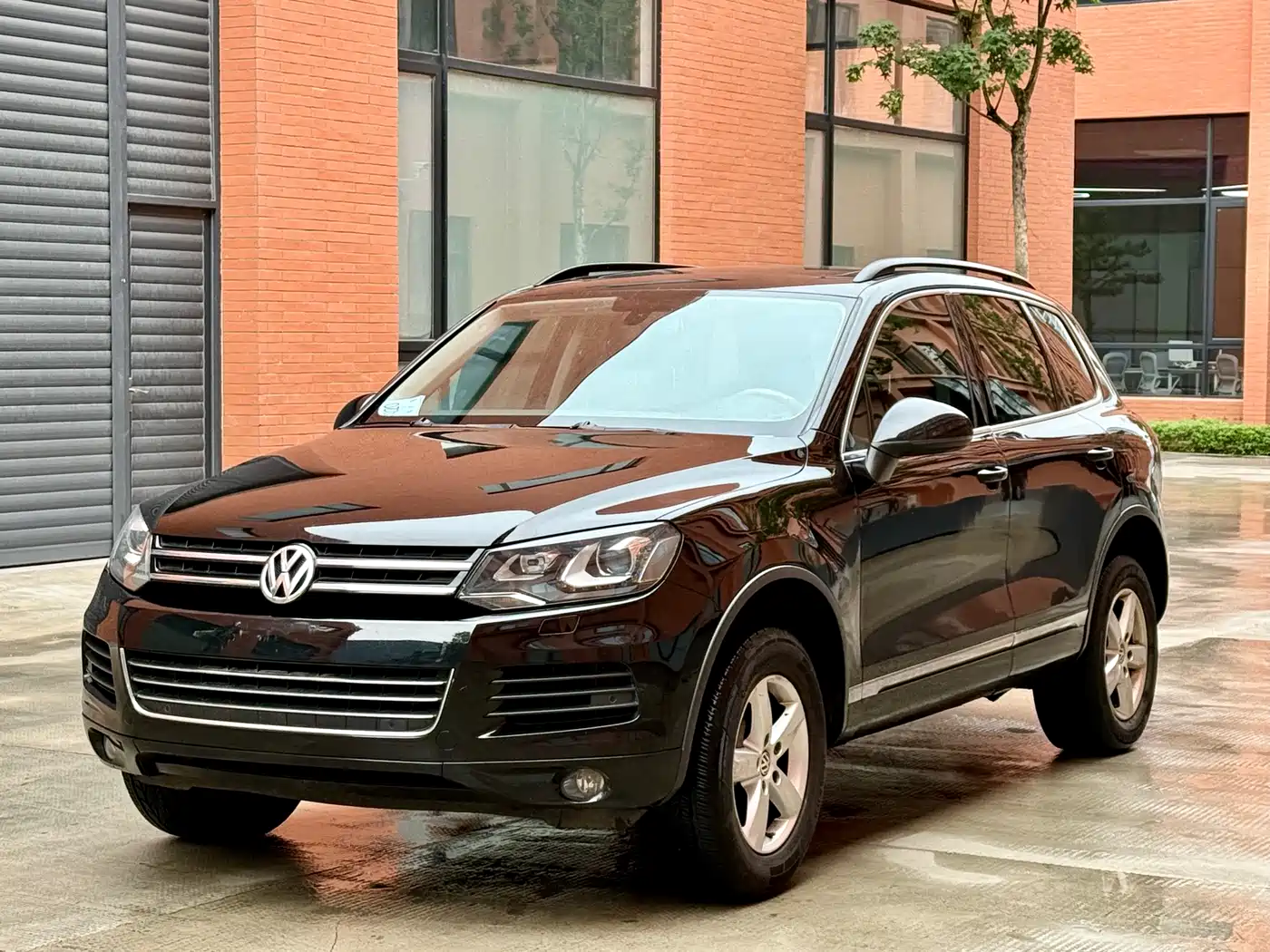 صورة 1 - Volkswagen Touareg