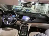 Photo 11 - Buick Regal