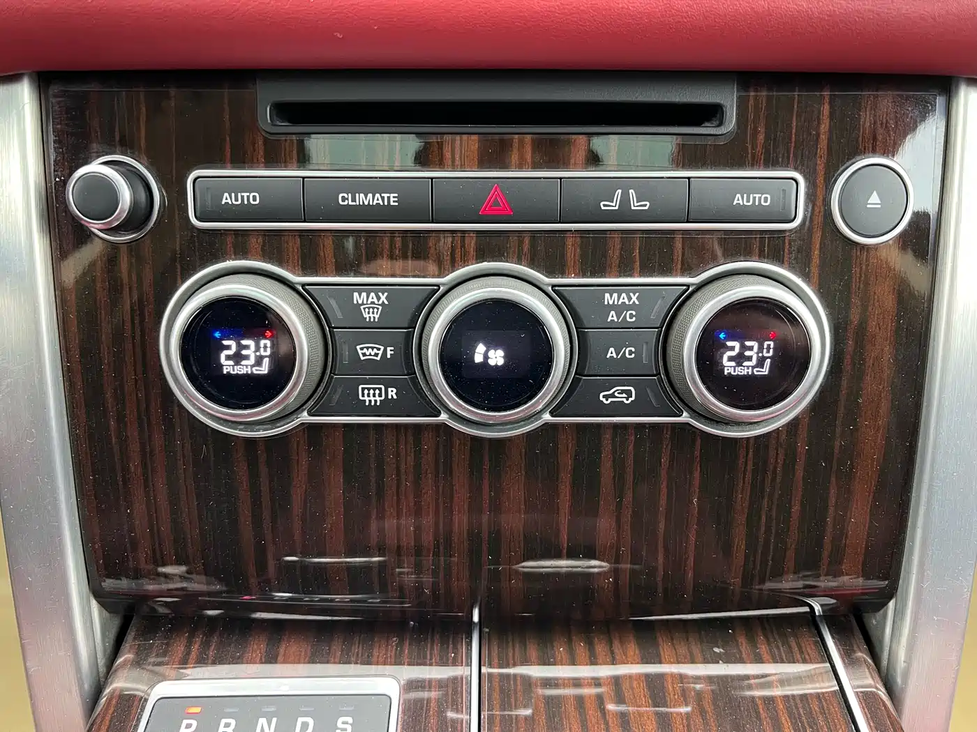 Land Rover Range Rover 2015 5.0 SC V8 AB Prestigious Genesis Extended Edition фото 26