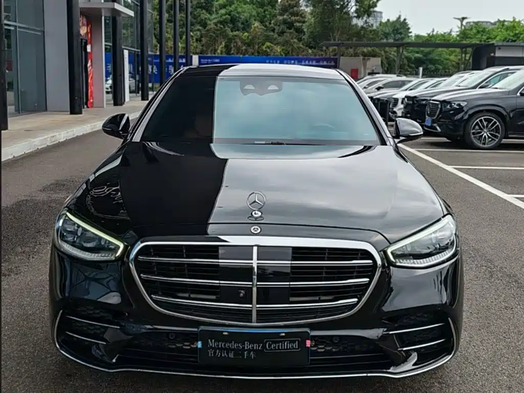 صورة 1 - Mercedes-Benz S-Class