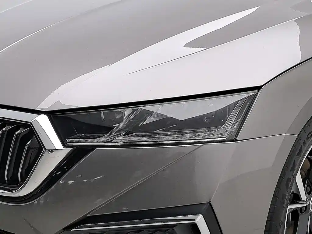 Фото 7 - Škoda Octavia