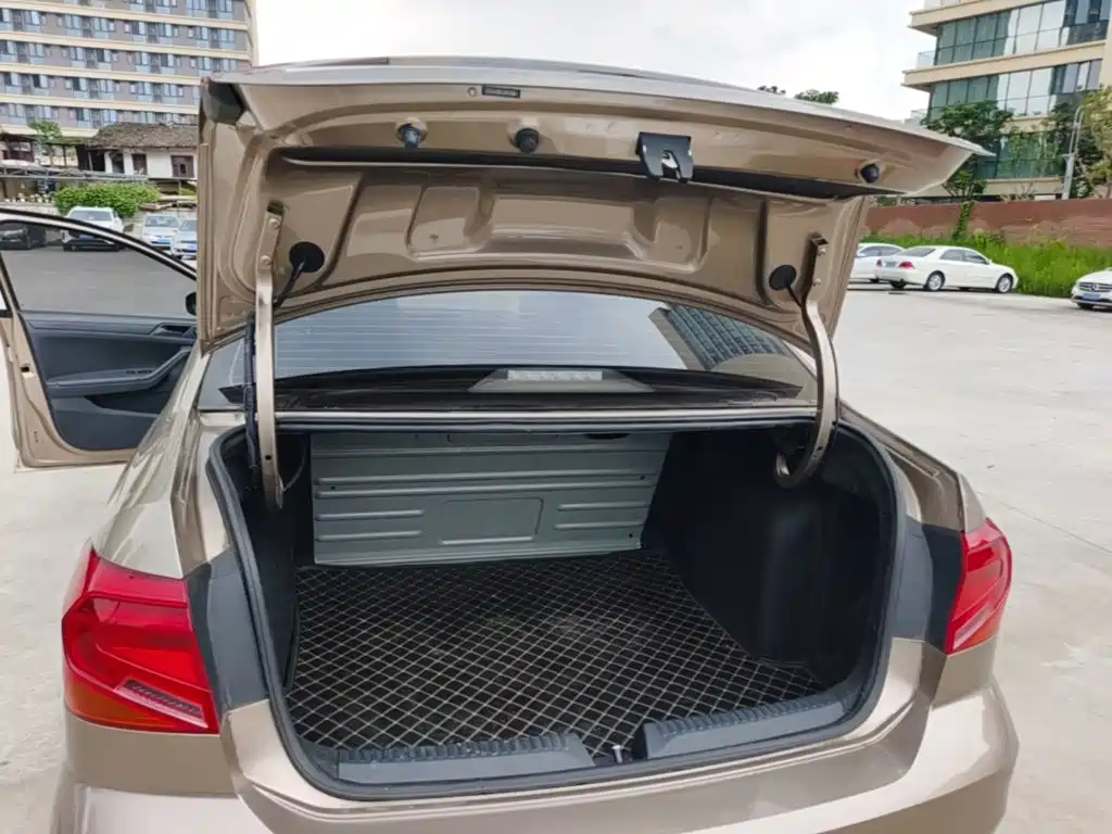 Volkswagen Jetta 2019 2017 1.5L Manual Fashion