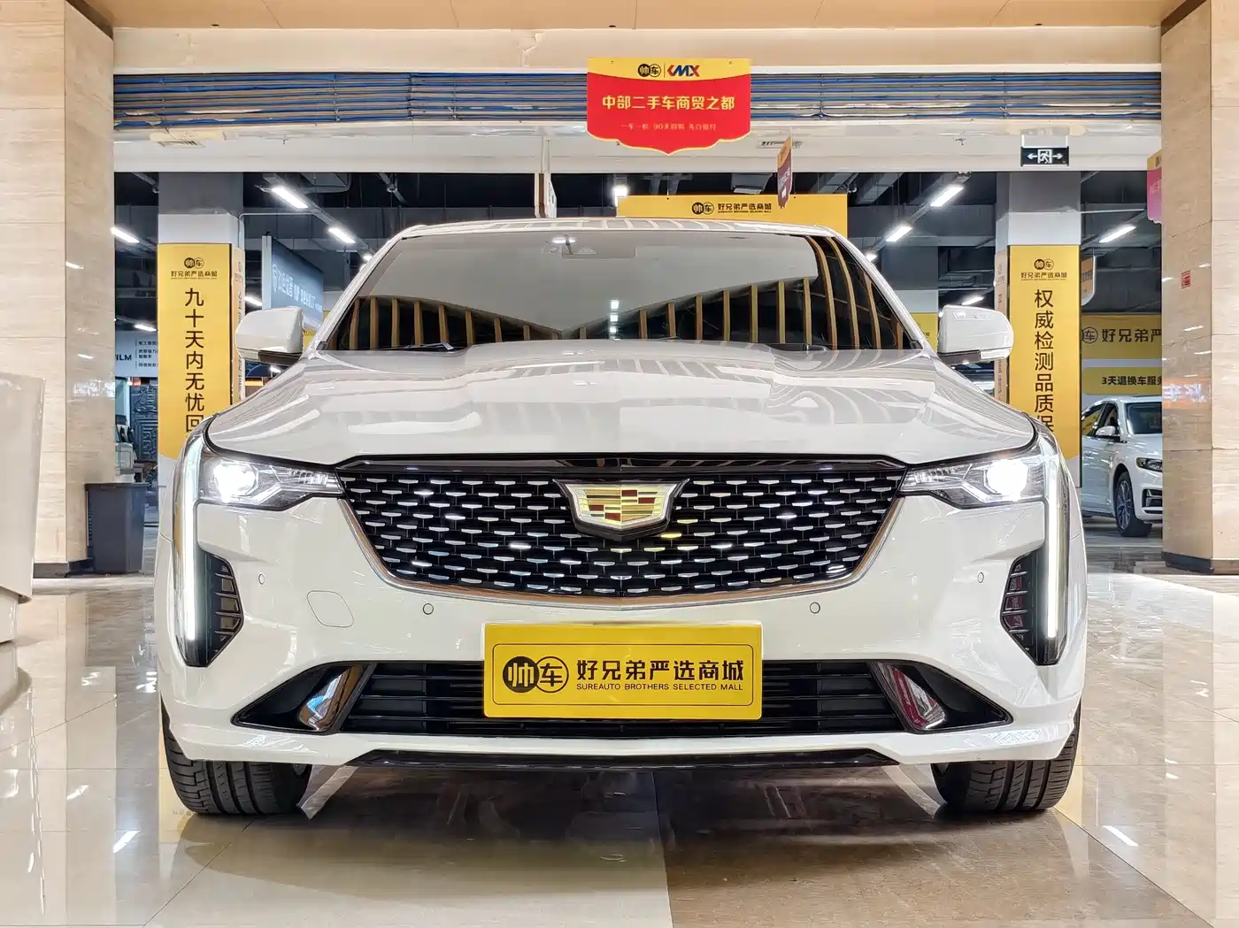 CADILLAC CT4