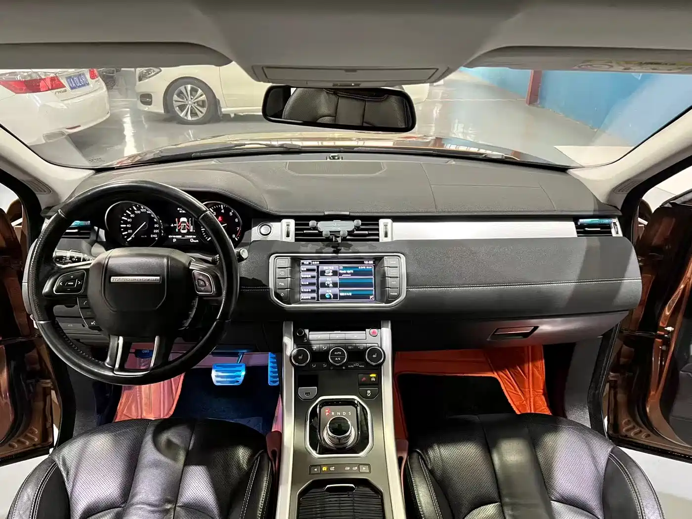 Land Rover Range Rover Evoque (Import) 2014 2.0T 5-door Brilliance Sport фото 5
