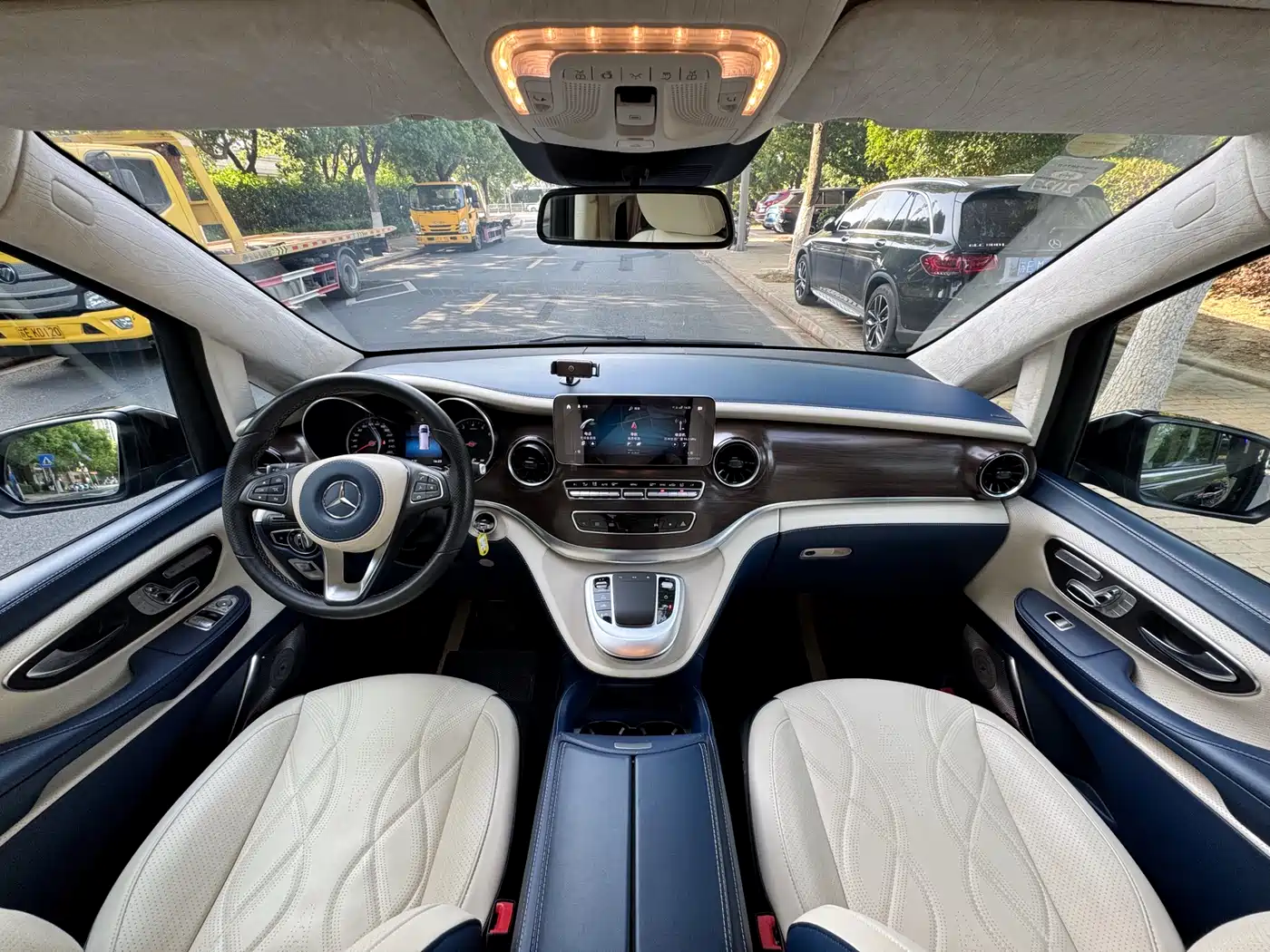 Mercedes-Benz V-Class 2021 V 260 Pilot Edition фото 6