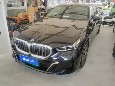 BMW i5