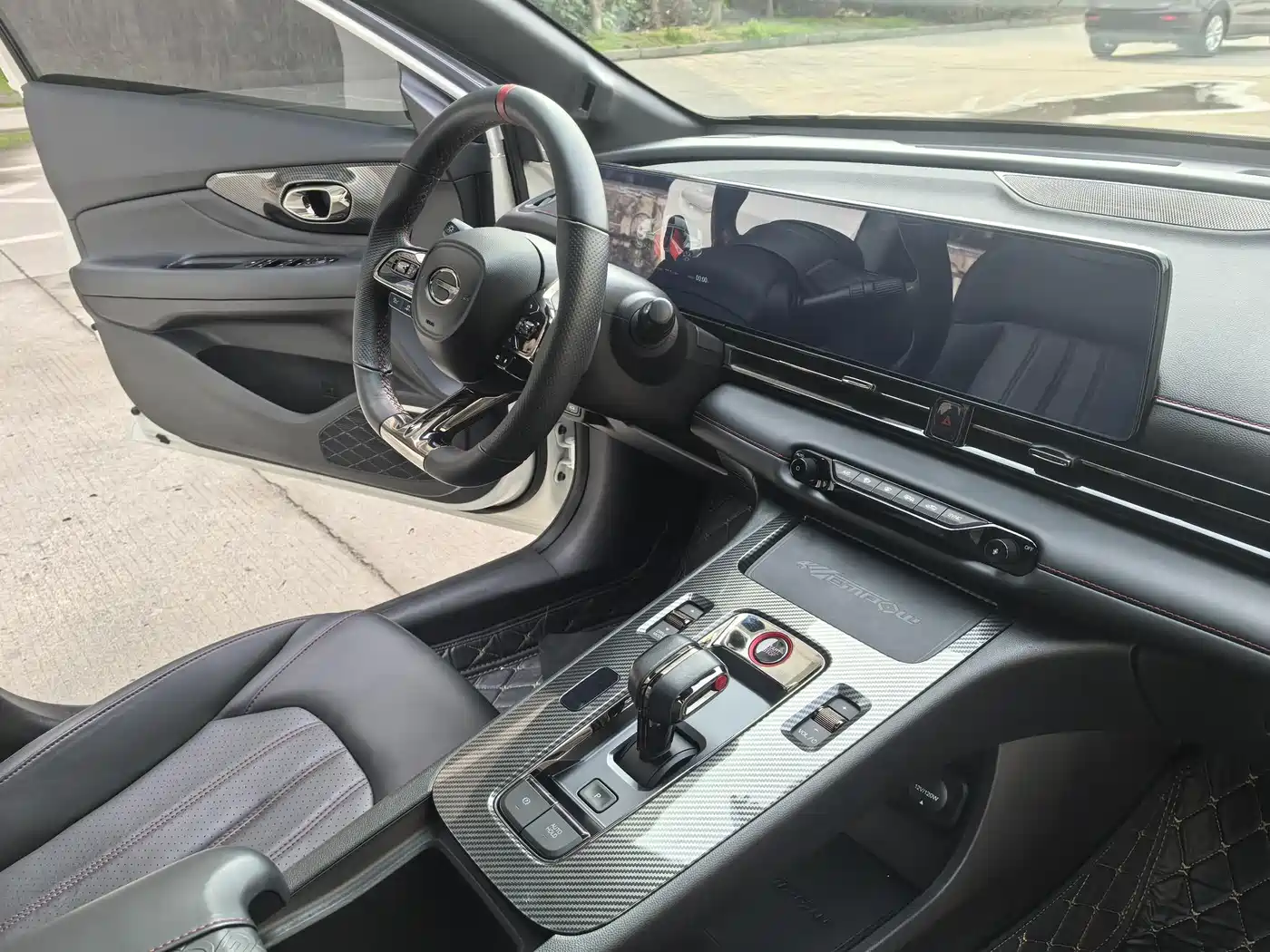 GAC Trumpchi Trumpchi Emkoo 2021 270T DCT J10 Sprinter Edition фото 8