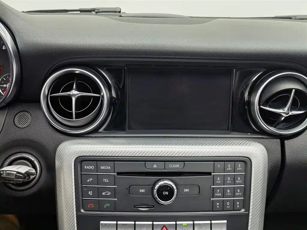 Mercedes-Benz SLC 2018 SLC 260 Dynamic фото 12