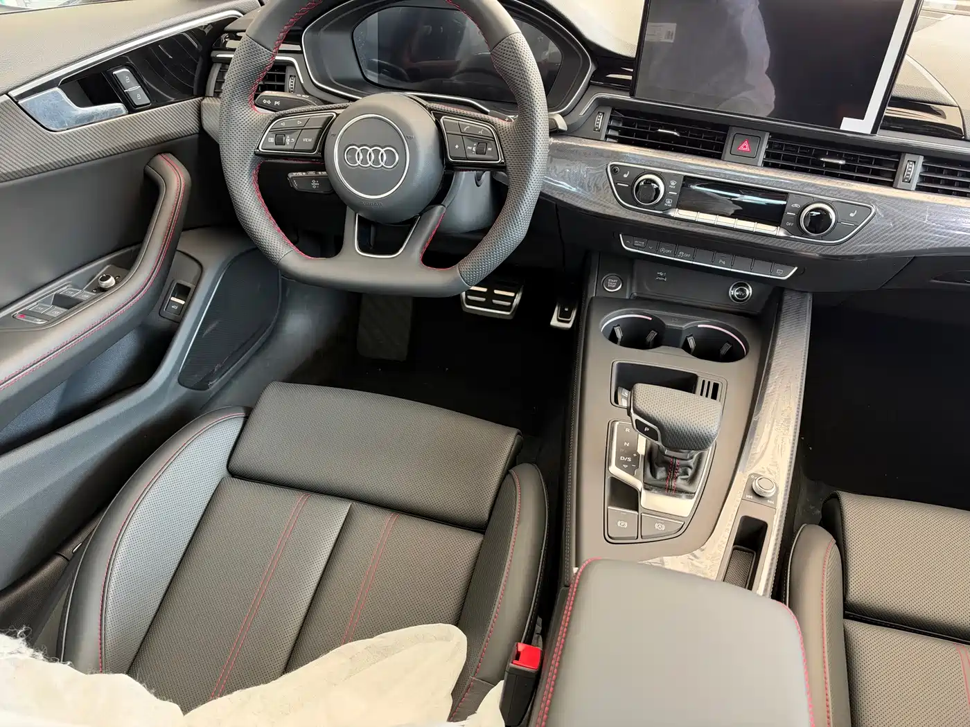 Audi A4L 2026 2025 Model Year Facelift 2 Million Celebration Edition 40 TFSI Luxury Dynamic