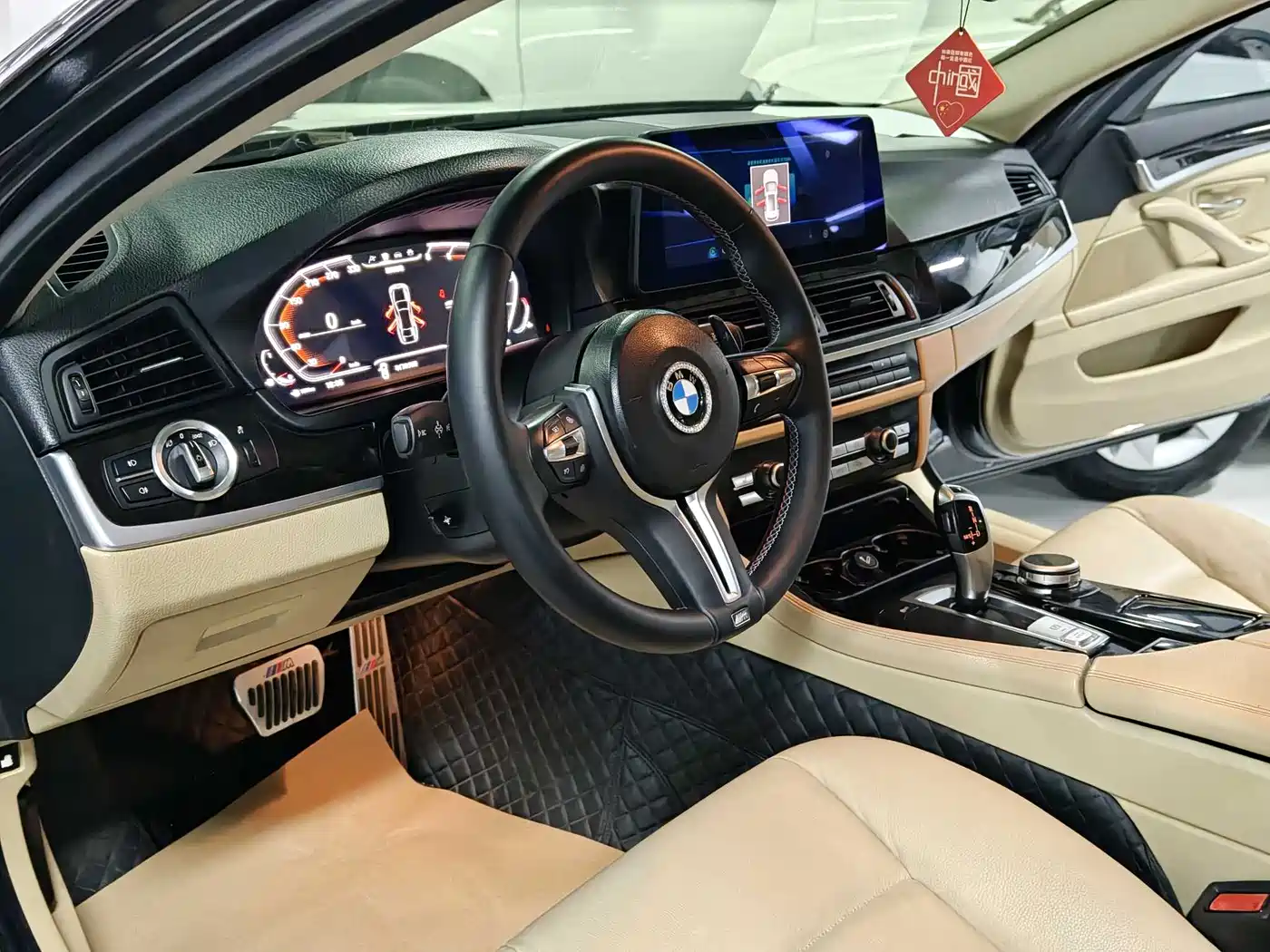 BMW 5 Series 2012 523Li Leadership фото 12