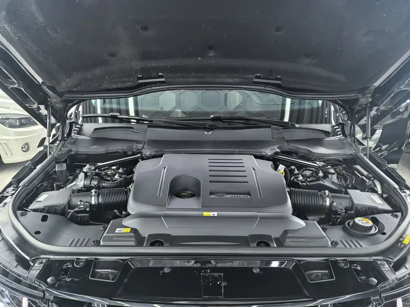 Фото 24 - Land Rover Range Rover Sport