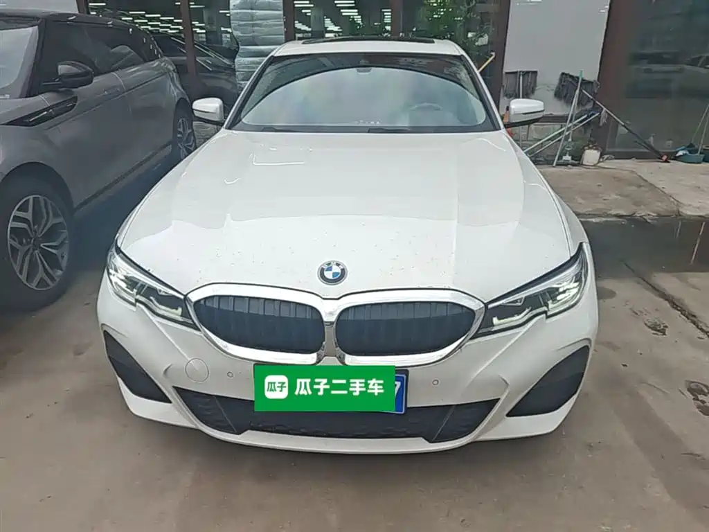 BMW 3-SERIES