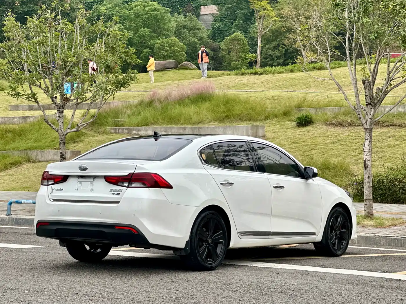 Kia Kaishen 2017 1.8L Automatic GLS фото 12