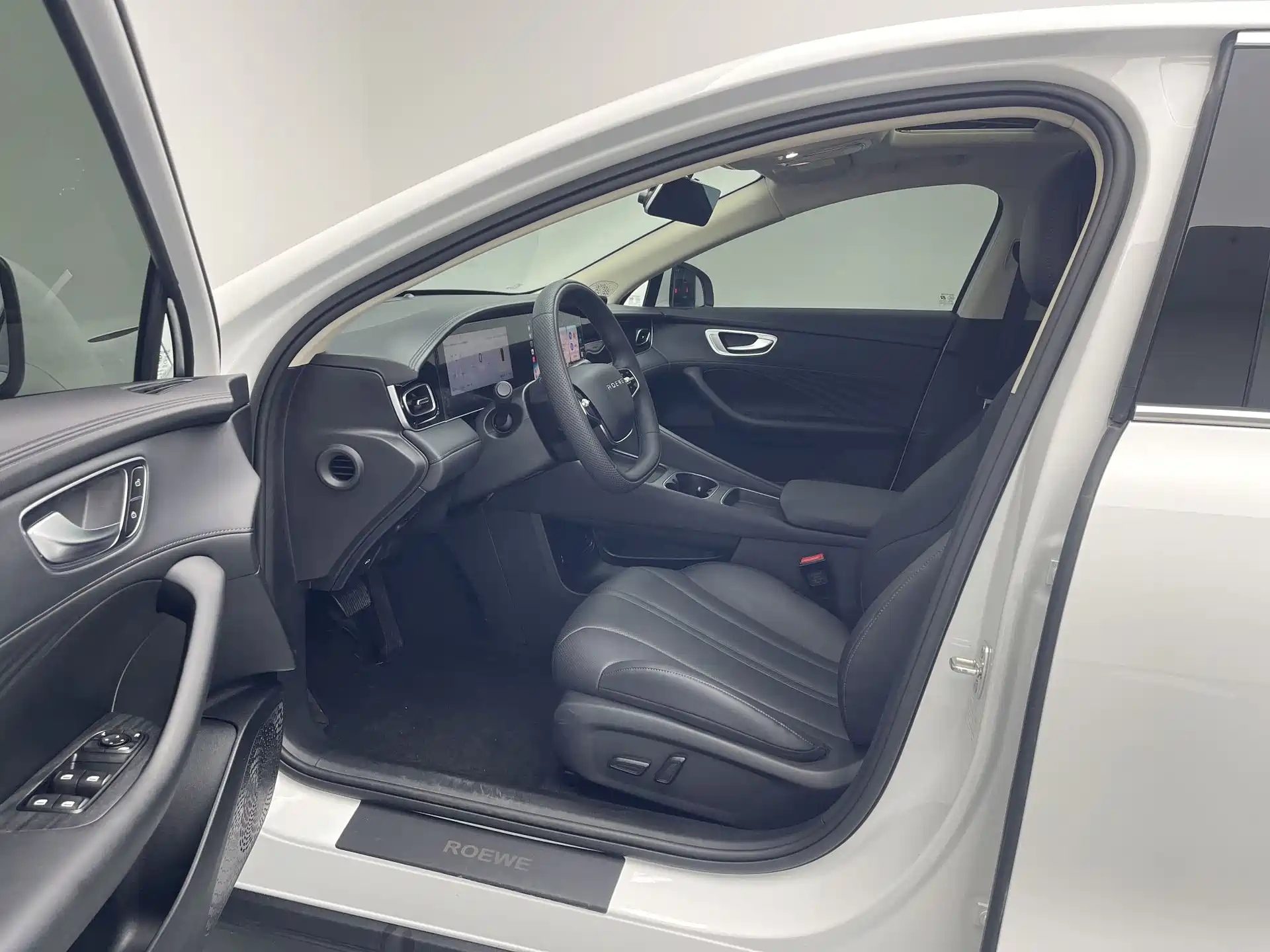 Фото 8 - Roewe D7
