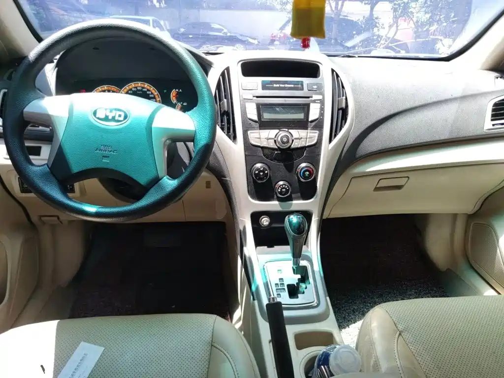 BYD F3 2015 2015 Energy-saving Edition 1.5L Automatic Luxury
