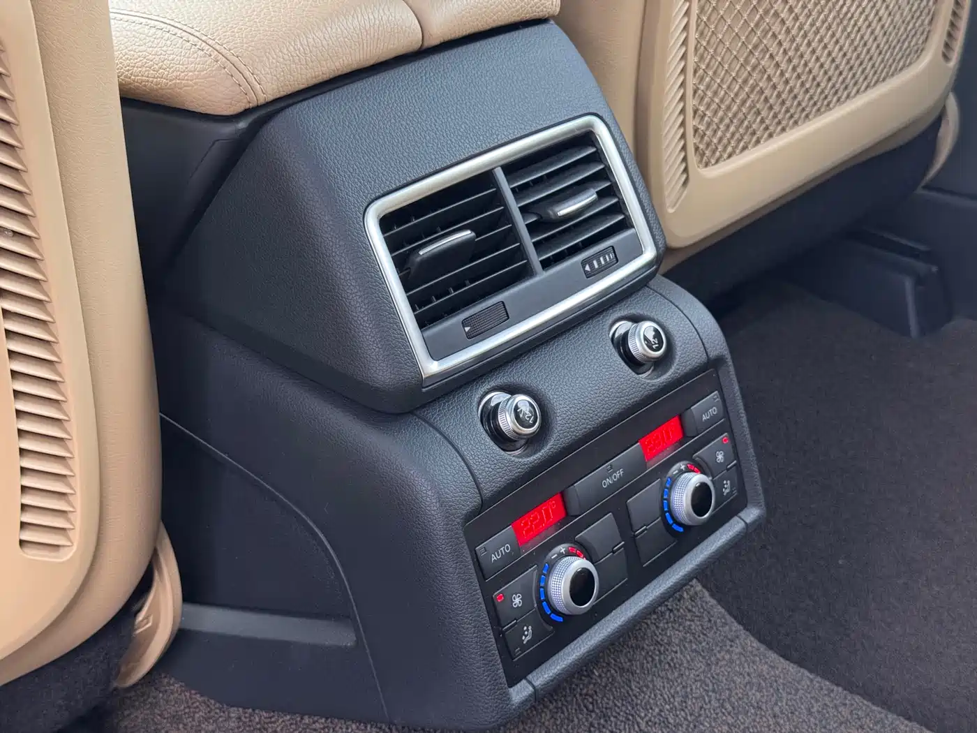 Фото 20 - Audi Q7