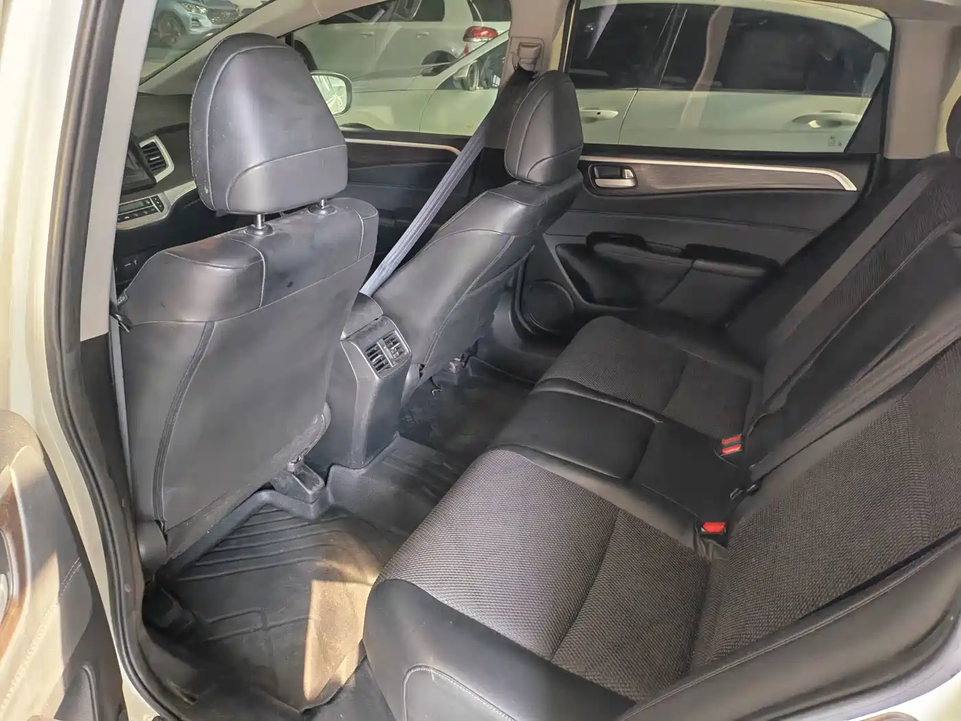 Honda Jade 2014 2013 1.8L Automatic Comfort Edition 5-seater