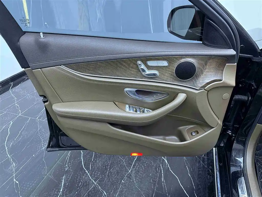 Mercedes-Benz E-Class 2018 Facelift E 200 L фото 17