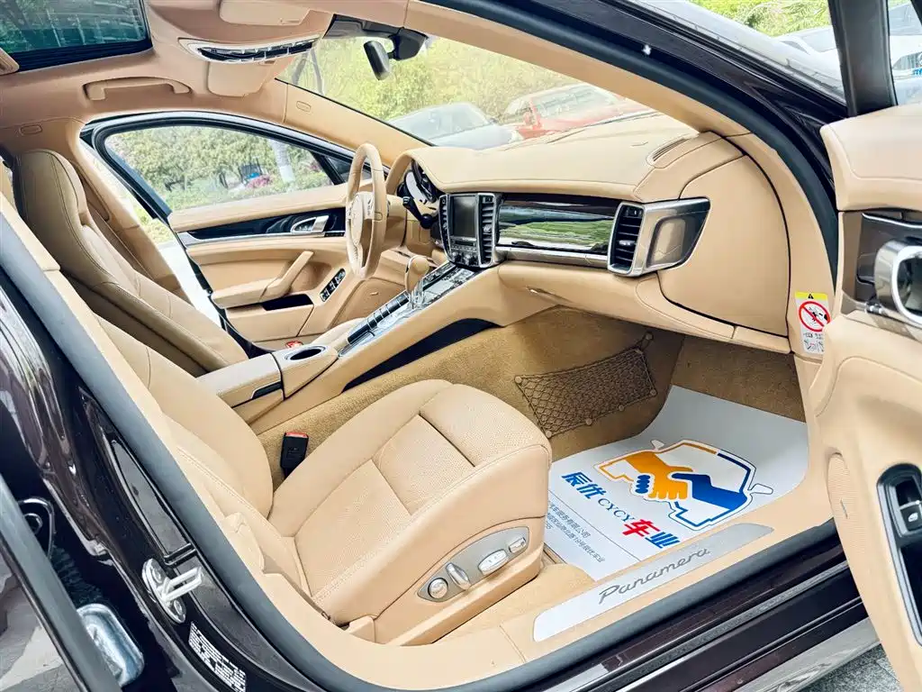 Porsche Panamera 2014 Panamera 3.0T фото 11