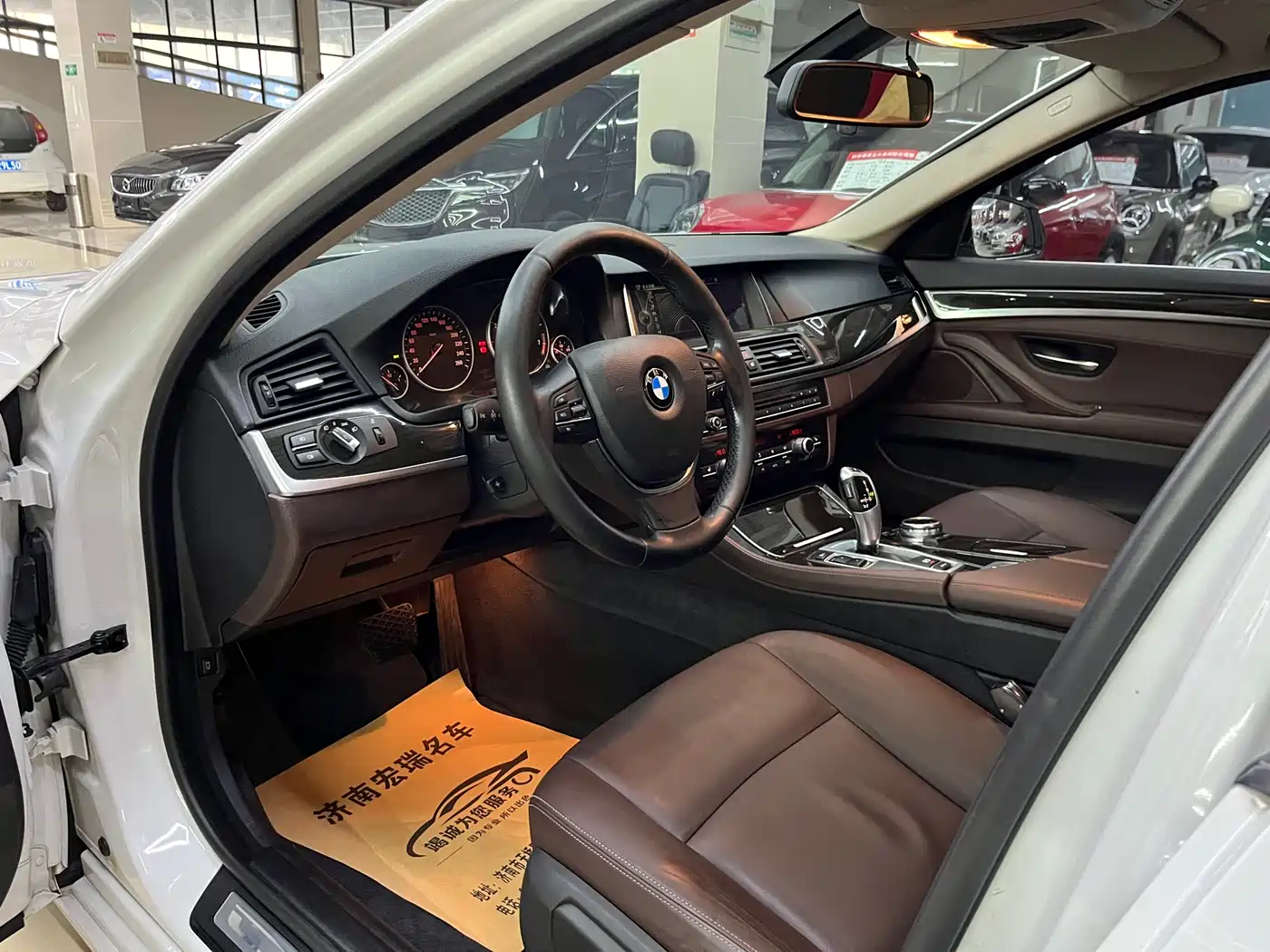 BMW 5 Series 2014 525Li Luxury Design Package фото 11