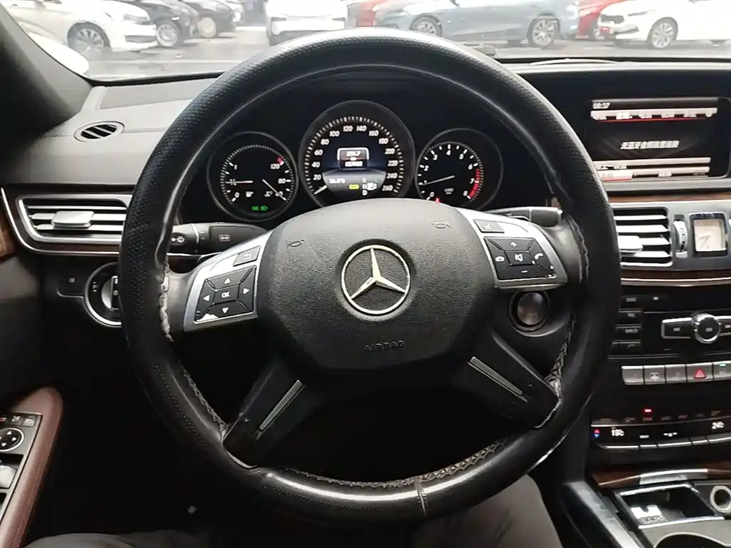 Mercedes-Benz E-Class 2015 E 320 L 4MATIC фото 11