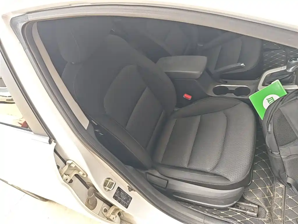 Hyundai Elantra 2016 Model 1.6L Automatic Smart Elite фото 25