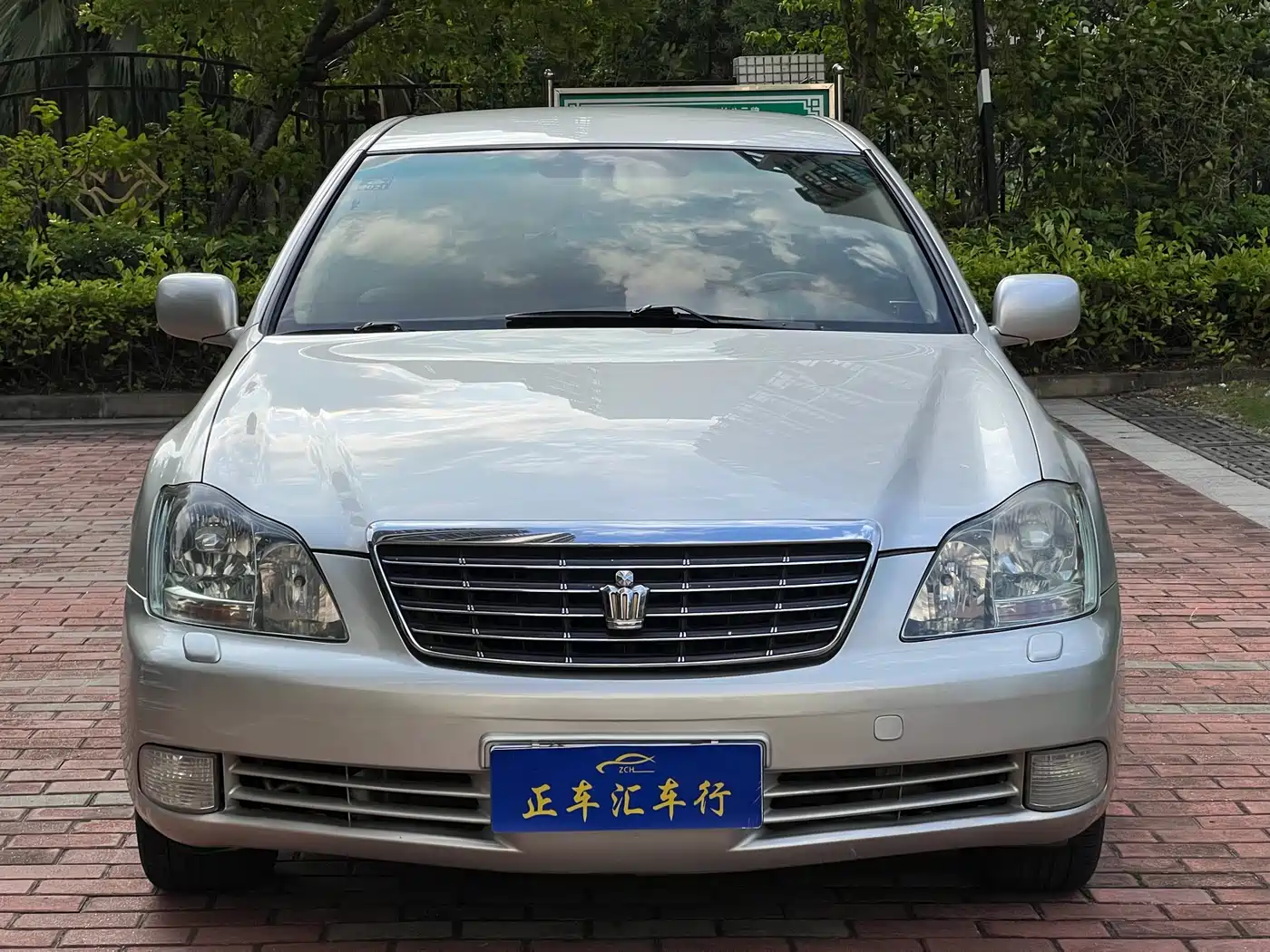Toyota Crown 2006 2.5L Royal Leather Edition фото 2