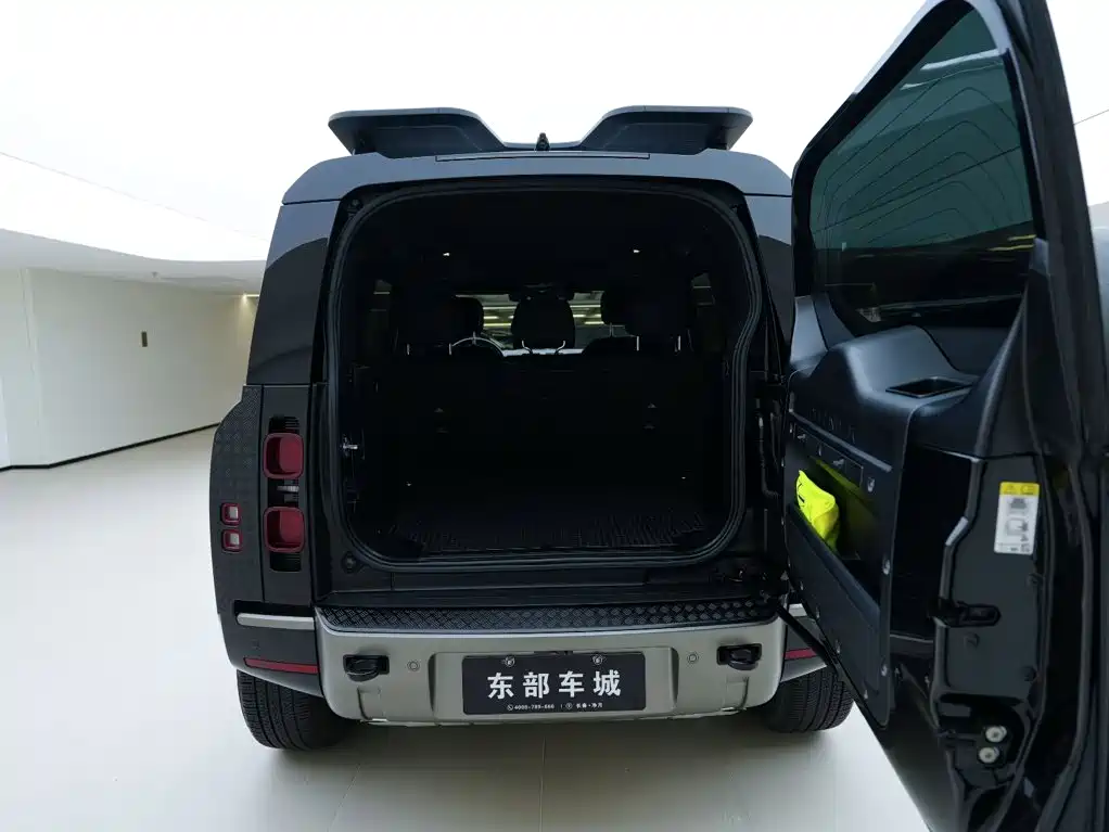 Land Rover Defender 2026 2025 110 3.0T P400 -Dynamic HSE