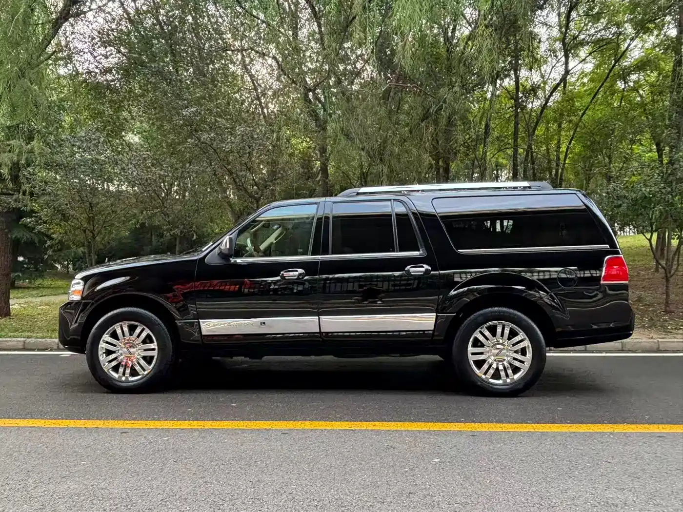 Lincoln Navigator 2009 2010 5.4L AWD