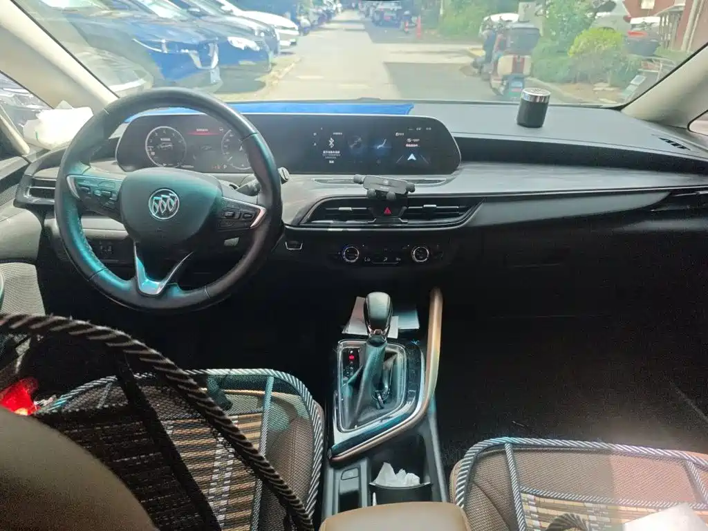 Фото 13 - Buick GL6