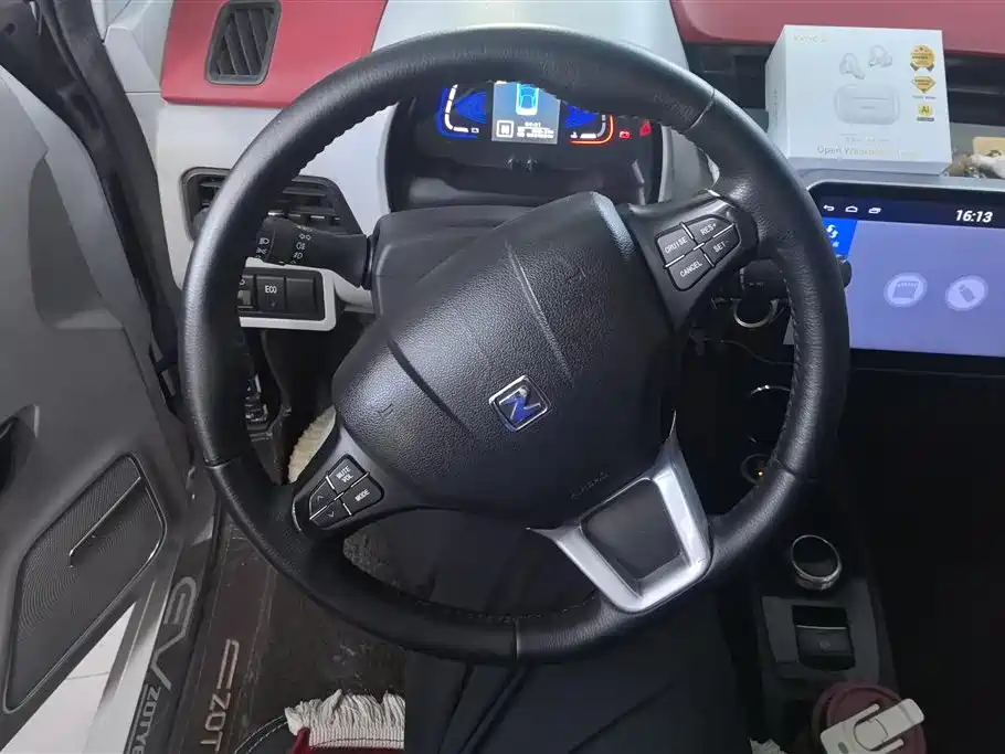 ZOTYE E200