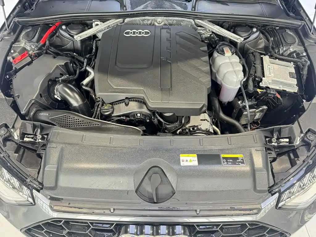 Audi A4L 2025 2024 40 TFSI Luxury Dynamic