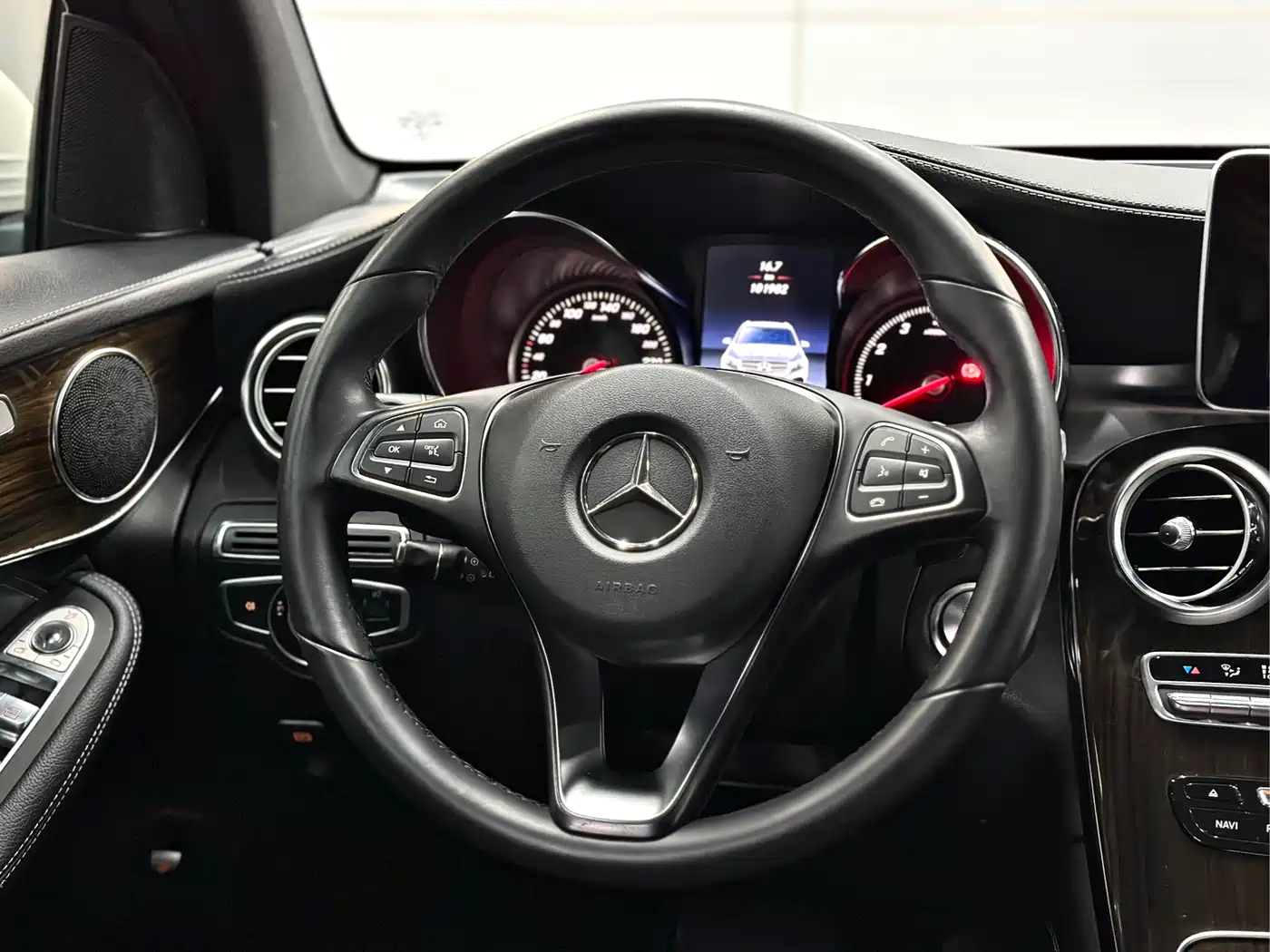 Mercedes-Benz GLC 2016 GLC 260 4MATIC Dynamic фото 14