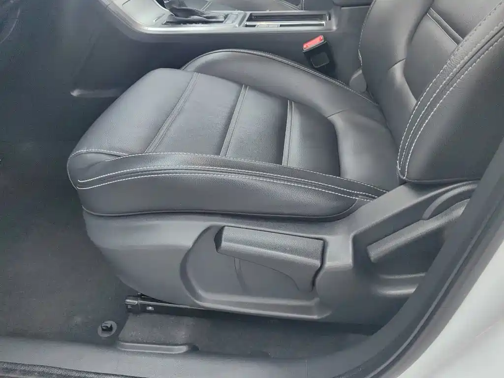 MG Roewe RX5 2018 2017 20T Automatic Luxury Edition
