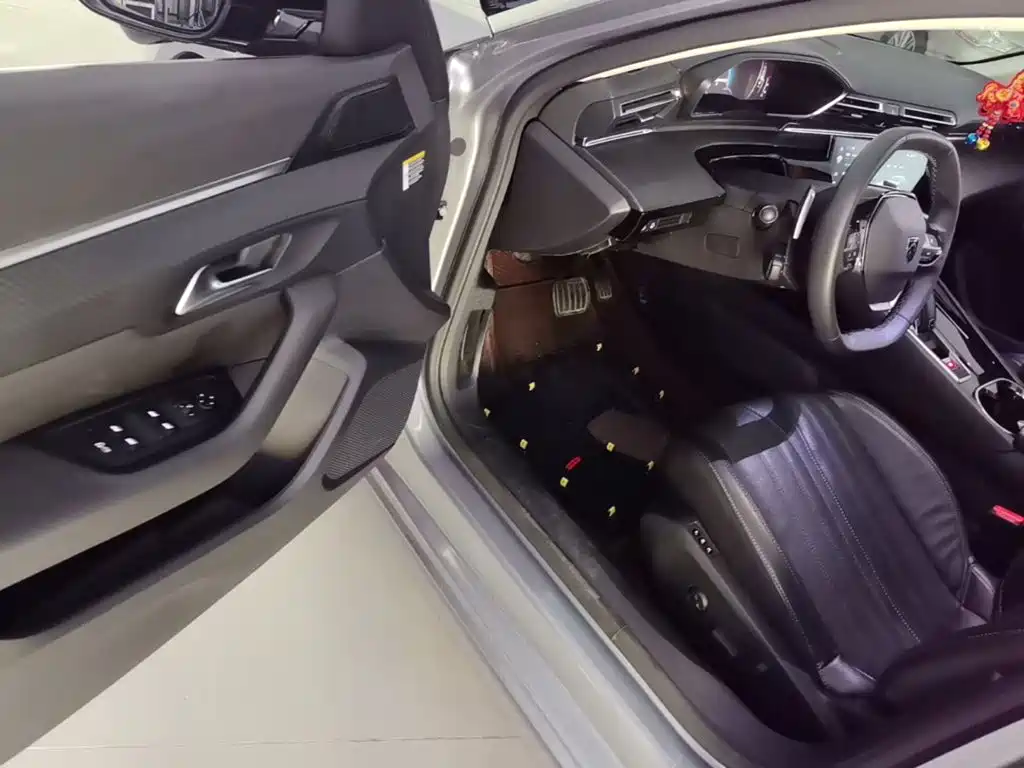 Photo 16 - Peugeot 508