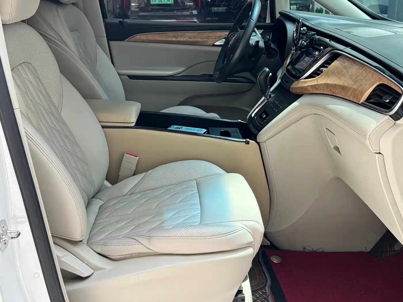 Buick GL8 2018 ES 28T Comfort Type China VI фото 8