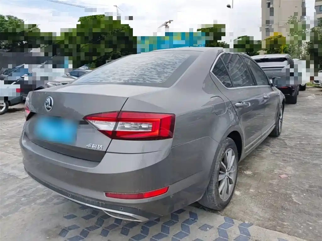 Škoda Octavia 2018 TSI230 DSG Comfort Edition фото 7