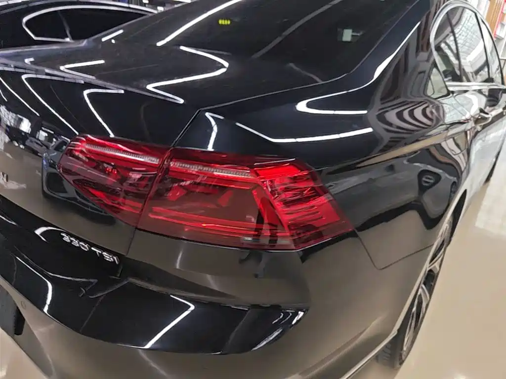 Volkswagen Magotan 2021 330TSI DSG 30th Anniversary Edition фото 8