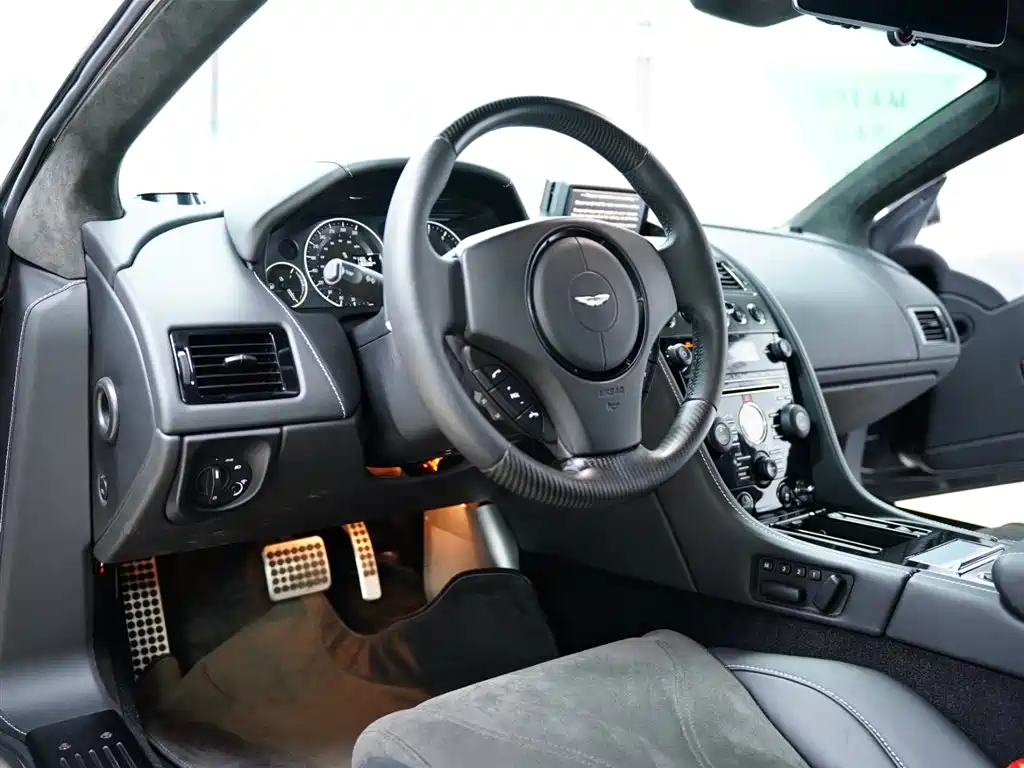 Aston Martin DBS 2010 2009 6.0 Touchtronic Coupe