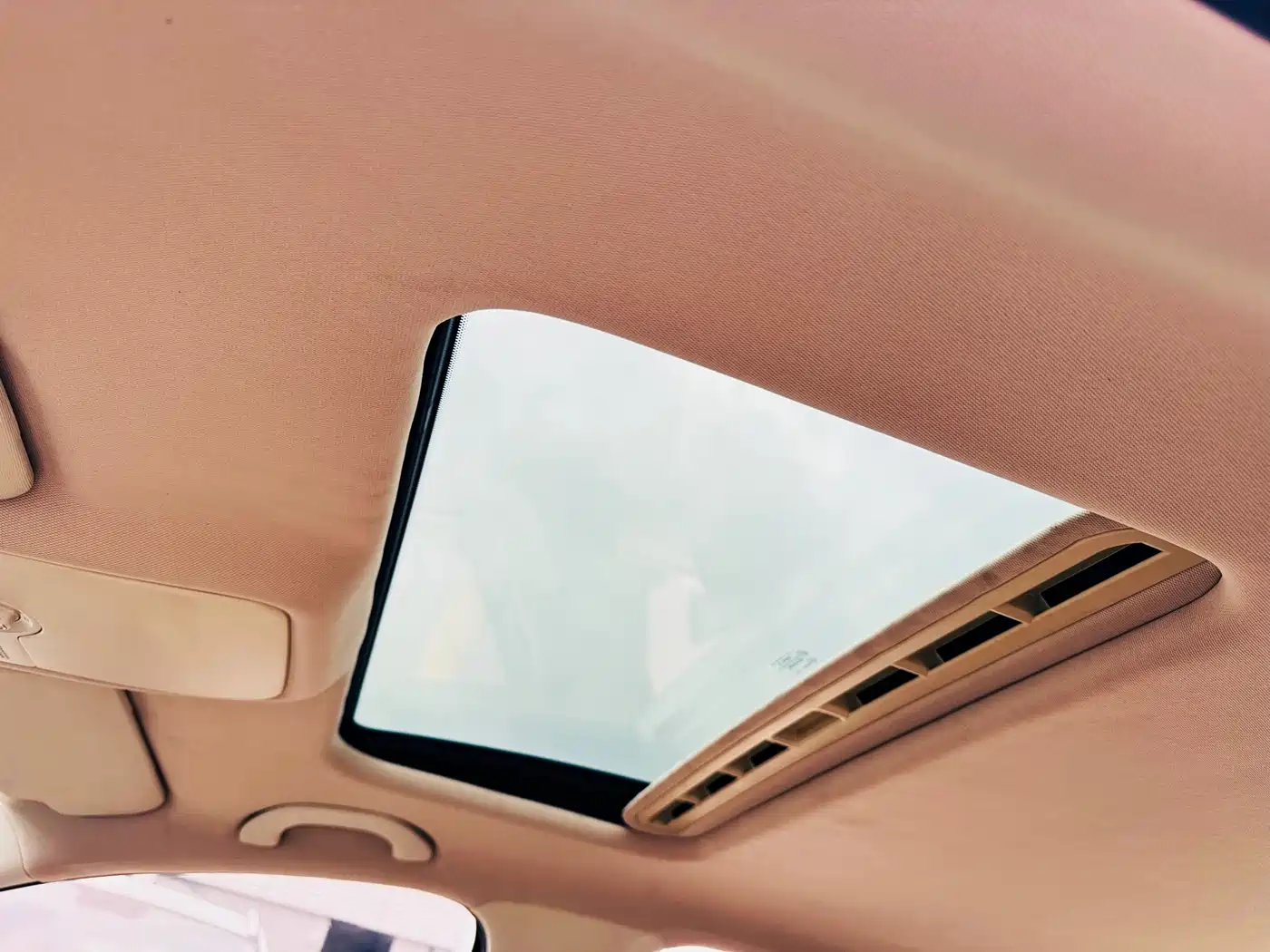 Volkswagen Bora 2014 1.6L Automatic Comfort Edition фото 16