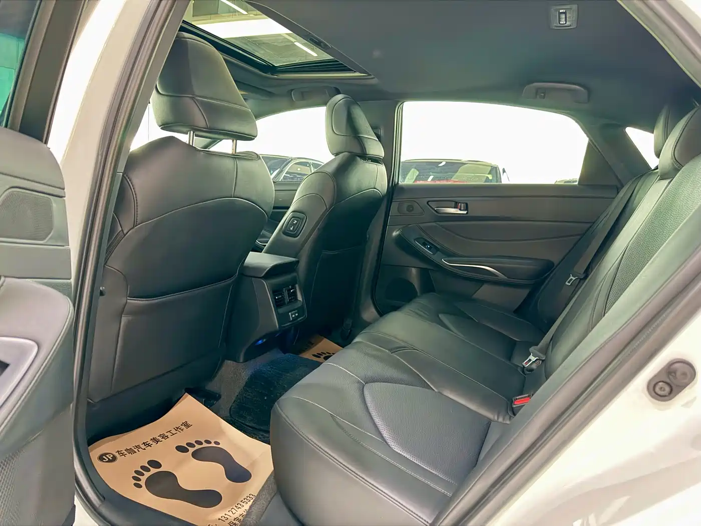 Toyota Avalon 2023 2.5L Luxury Edition фото 4