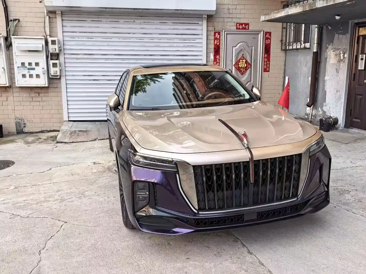 Hongqi H9 2025 2.0T 2WD Qixiang Luxury Business Edition 5-seater