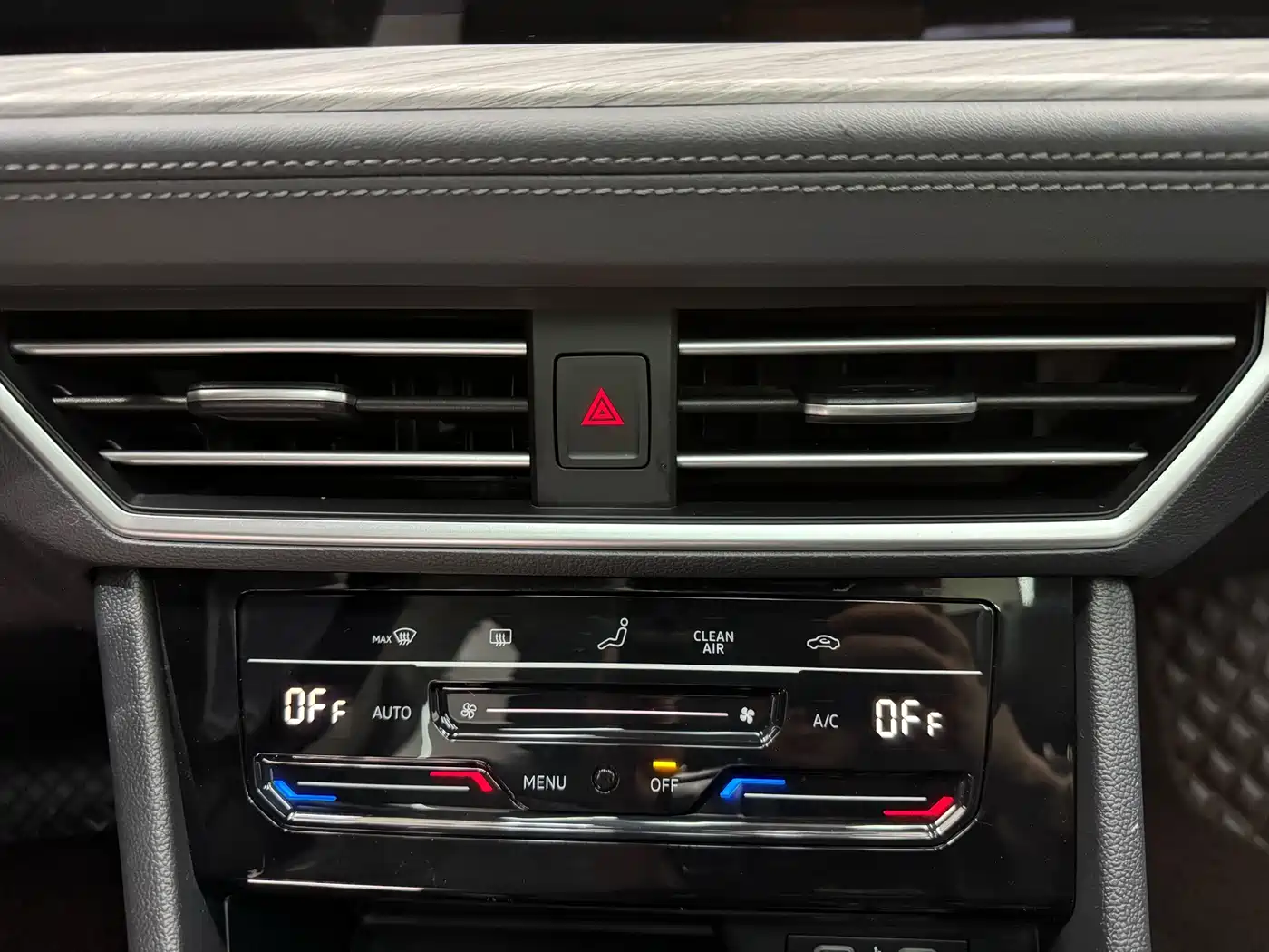 Volkswagen Sagitar 2023 280TSI DSG Surpass Plus Edition фото 24