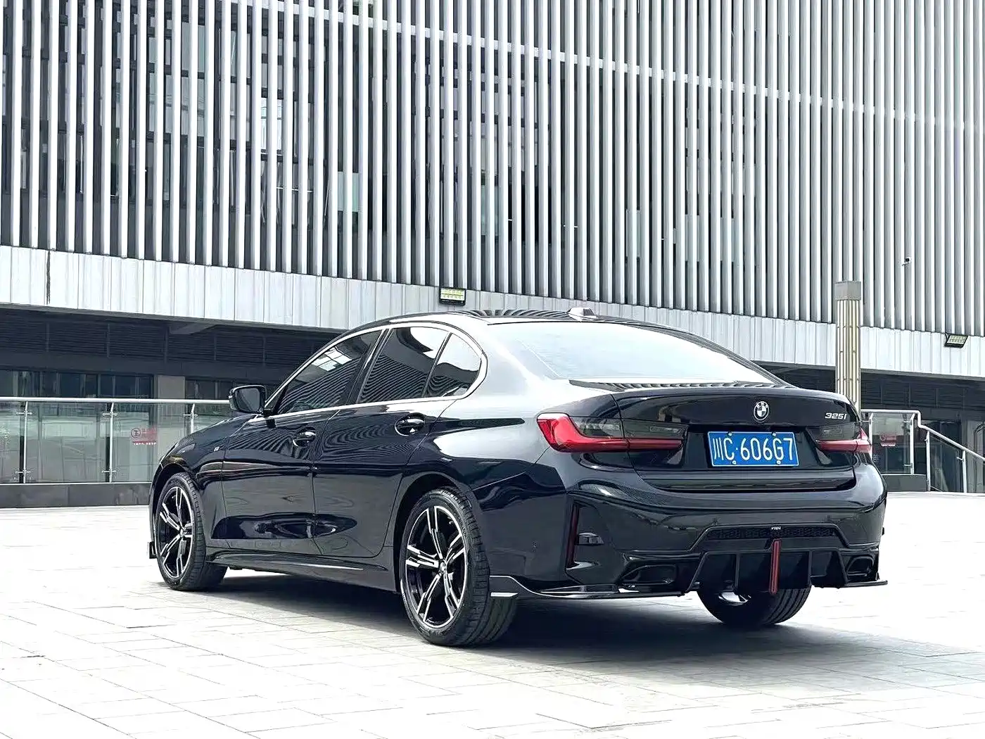 BMW 3 Series 2024 325i M Sport Package фото 6