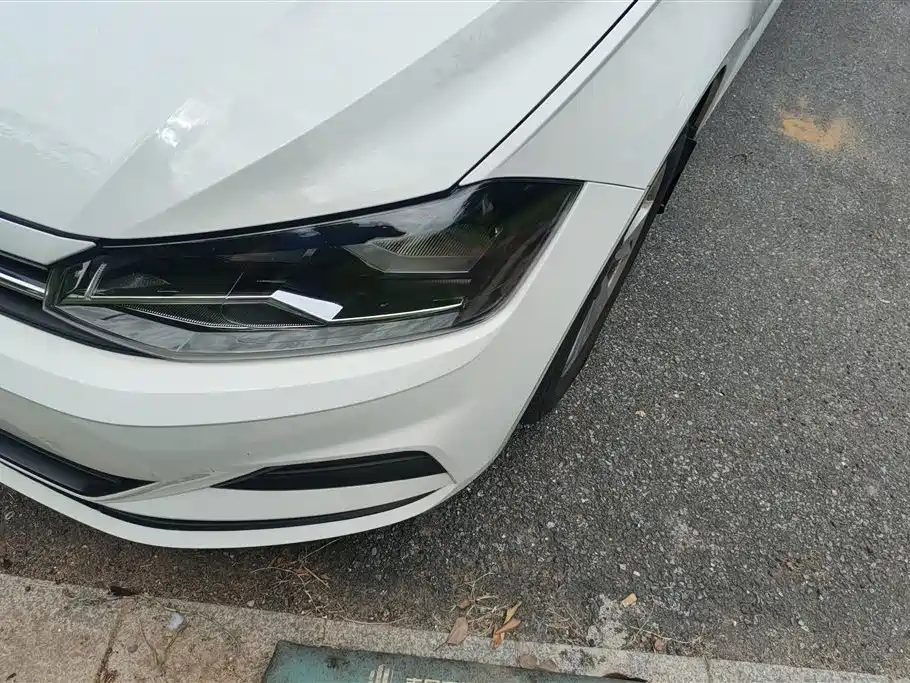 Volkswagen Polo 2021 Plus 1.5L Automatic Panorama Enjoyment Edition фото 5