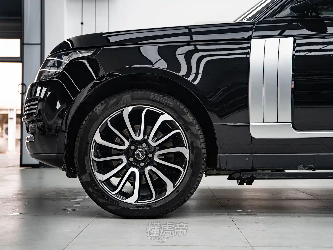 Land Rover Range Rover 2017 3.0 SC V6 Vogue фото 9