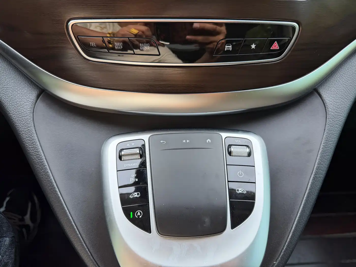 Mercedes-Benz V-Class 2021 V 260 L Long Wheelbase Premium Edition фото 8