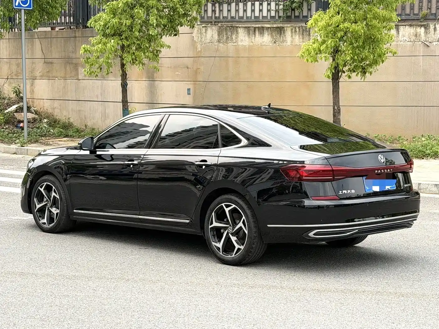 Volkswagen Passat 2024 330TSI Starlight Elite Edition фото 9