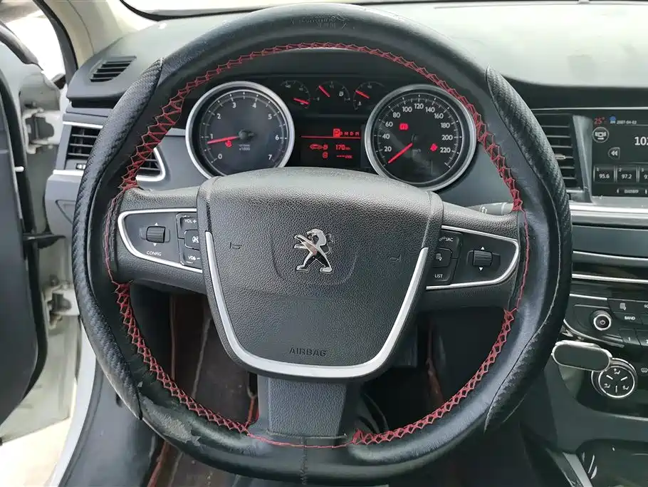 Peugeot 508 2015 2.0L Automatic Zhiyi Edition фото 15