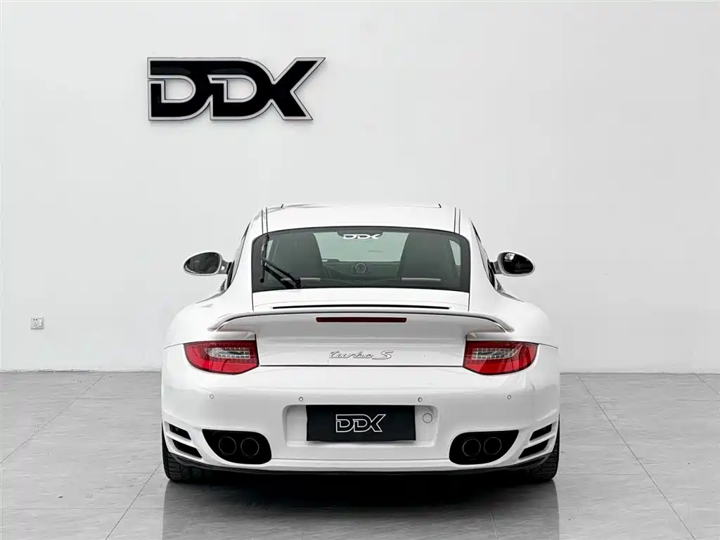 Porsche 911 2010 Turbo S 3.8T фото 4
